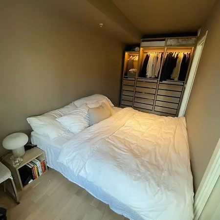 Lägenhet New, Cozy With Private Balcony *