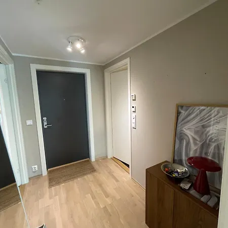 New, Cozy With Private Balcony Lägenhet *